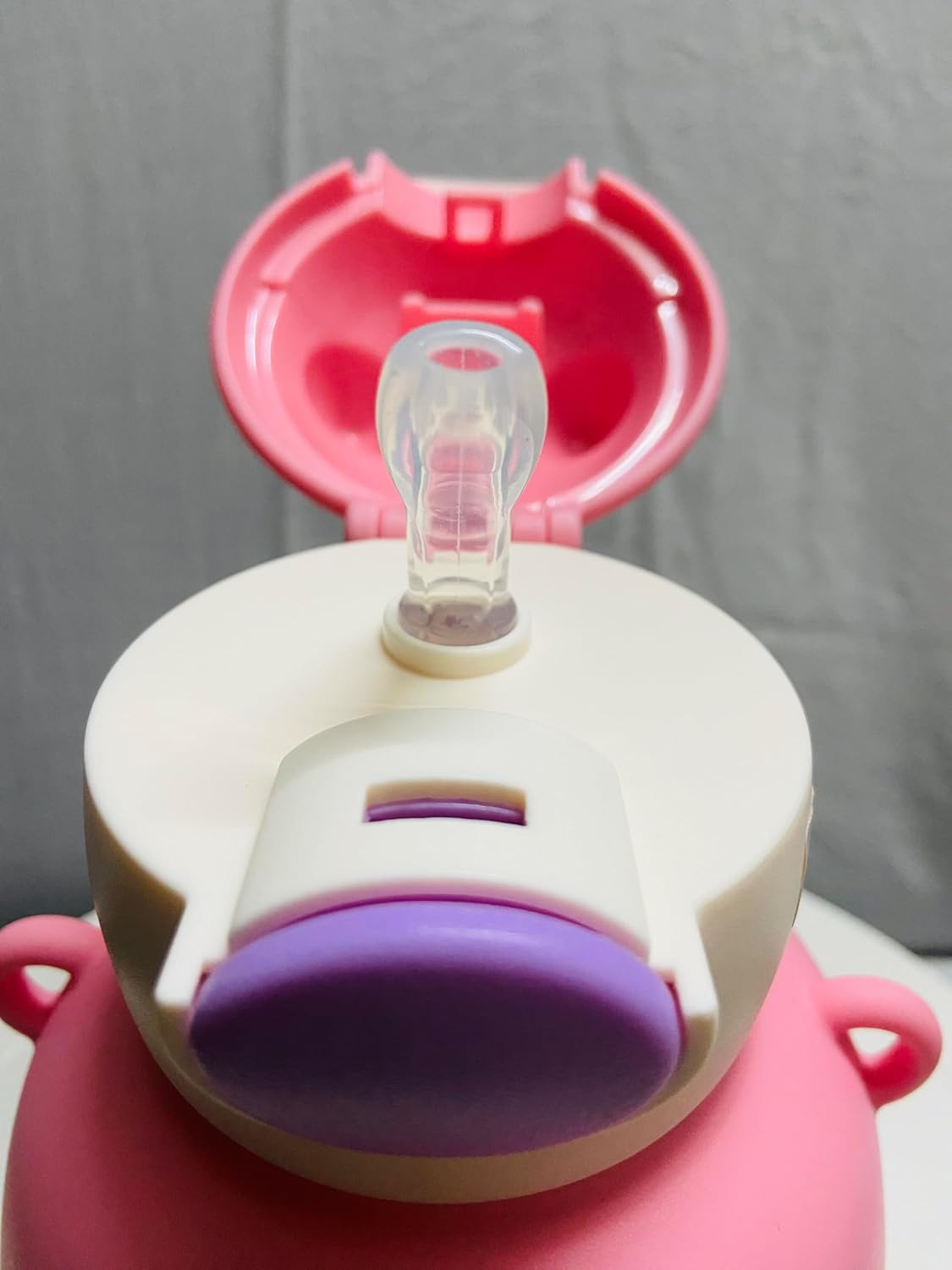 750Ml Plastic Bear Shapes Push Button Open Water Bottle With Straw